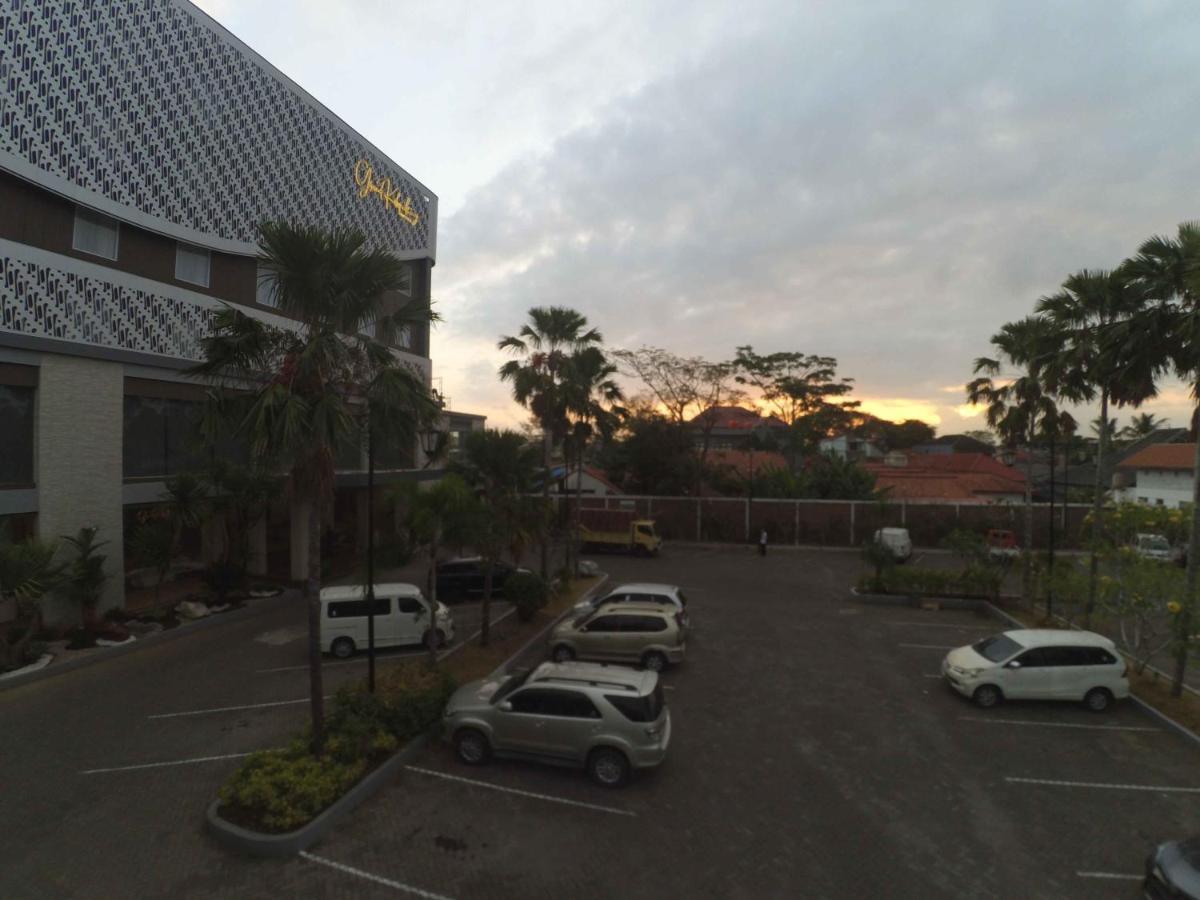 Grand Kolopaking Hotel Kebumen Exterior foto